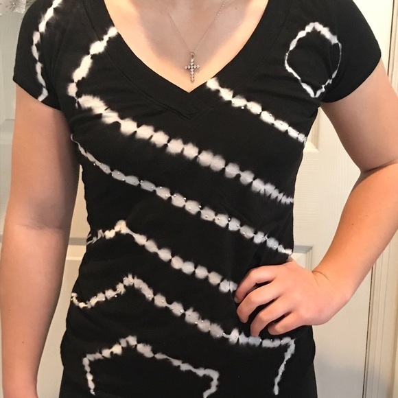 INC black and white cotton and rayon top - Picture 2 of 3